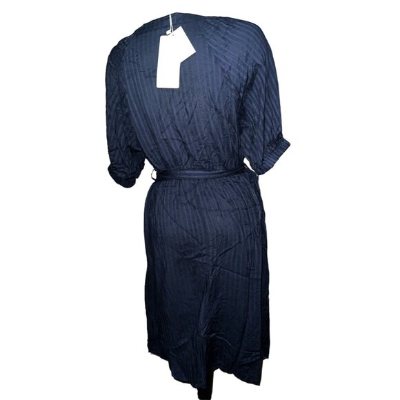 Elegant Navy Blue Button-Down Dress - Picture 2 of 11